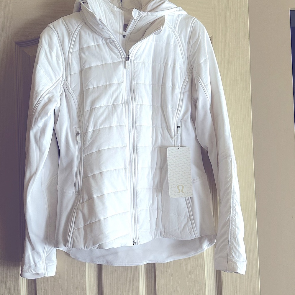 NWT Lululemon Extra Mile Jacket, size 8
